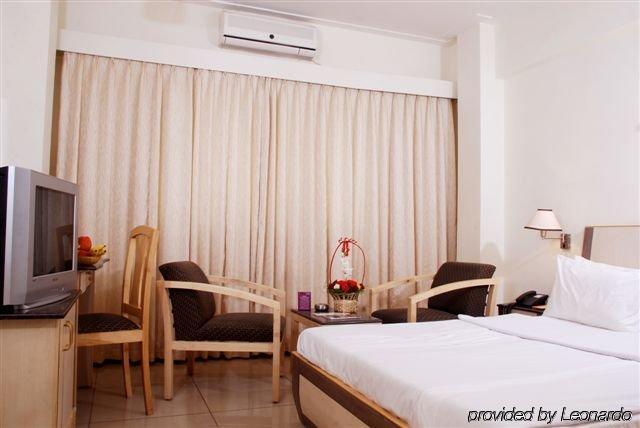 Hotel Komfort Terraces Bangalore Habitación foto